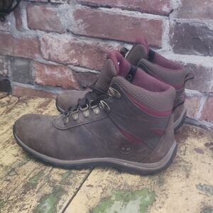 Timberland Womens Dark Brown and Burgundy Boots